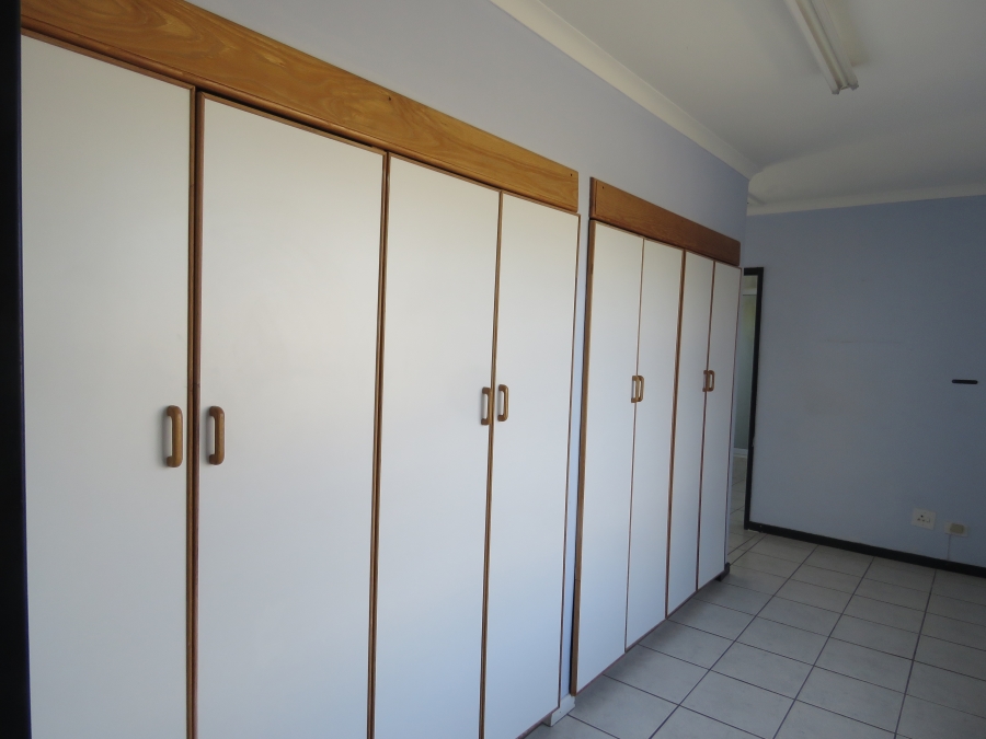 4 Bedroom Property for Sale in Royal Alfred Marina Eastern Cape